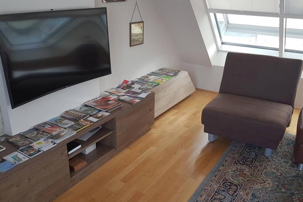 Grosses Penthouse #12 Mit Terrasse Und Aussicht Apartman Bécs Kültér fotó